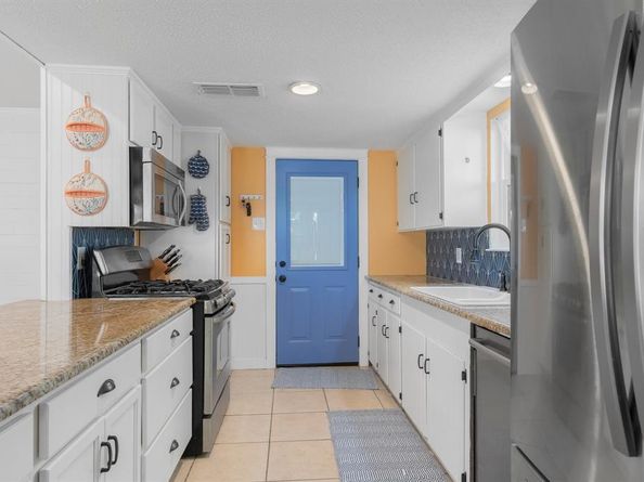 1314  Sandy Circle , Irving Texas 75060