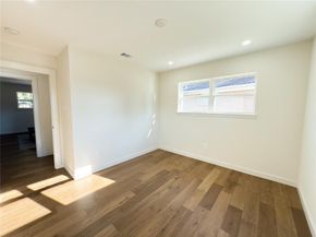 1326  Stevens Ridge Drive , Dallas Texas 75211