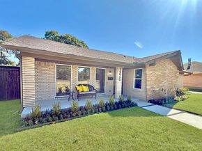 1326  Stevens Ridge Drive , Dallas Texas 75211