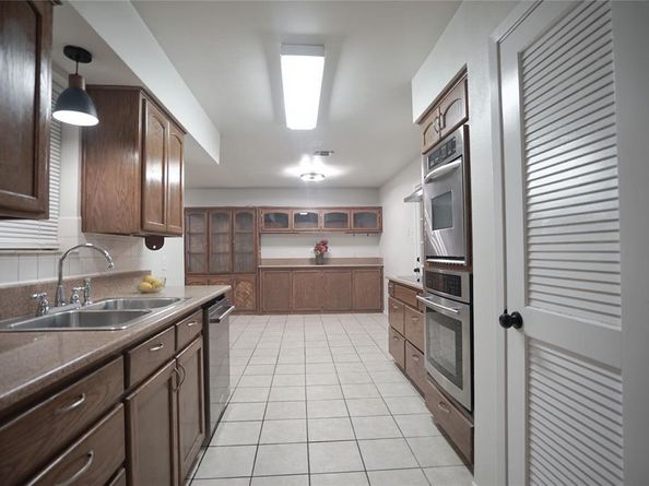 1128  John Reagan Street , Benbrook Texas 76126