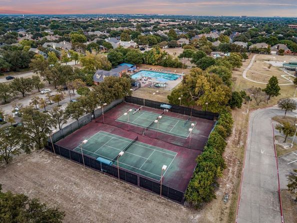 6053  Buffridge Trail , Dallas Texas 75252