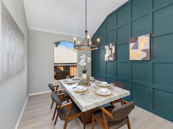 716  Red Oak  , Crowley Texas 76036