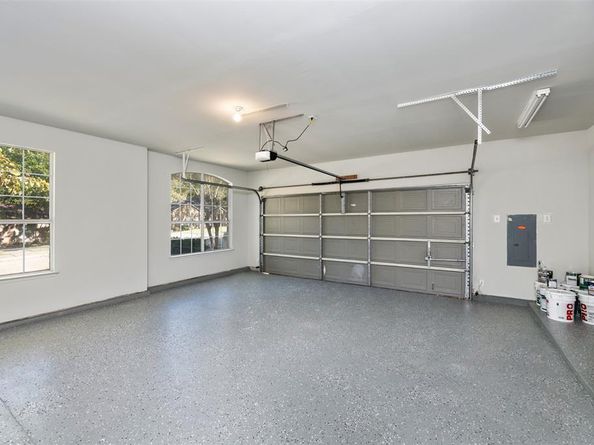 716  Red Oak  , Crowley Texas 76036