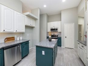 716  Red Oak  , Crowley Texas 76036