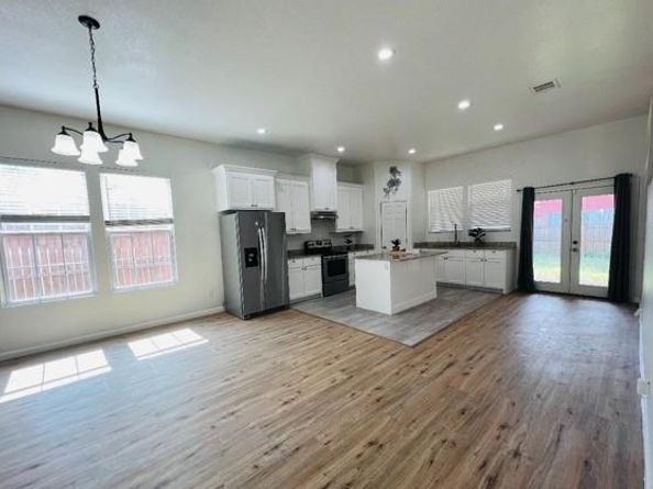 3209  Hanger Avenue , Fort Worth Texas 76105