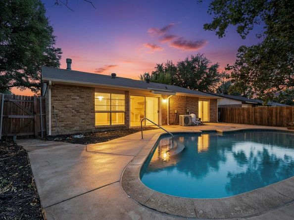 6407  Redwood Lane , Rowlett Texas 75089