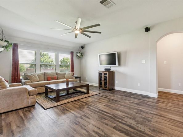 292  Jefferson Lane , Fate Texas 75189