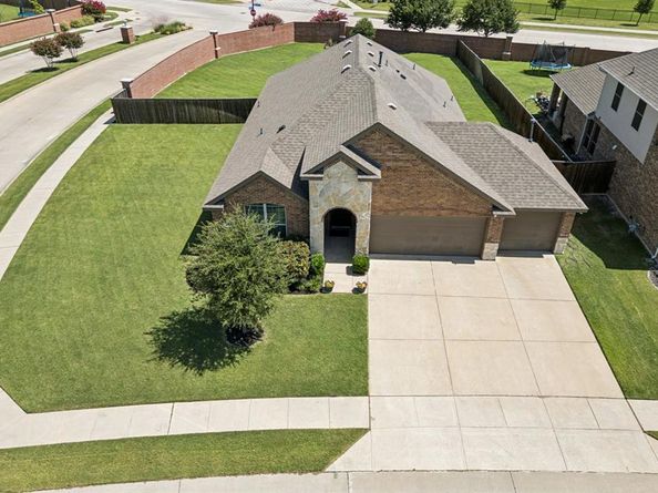 292  Jefferson Lane , Fate Texas 75189
