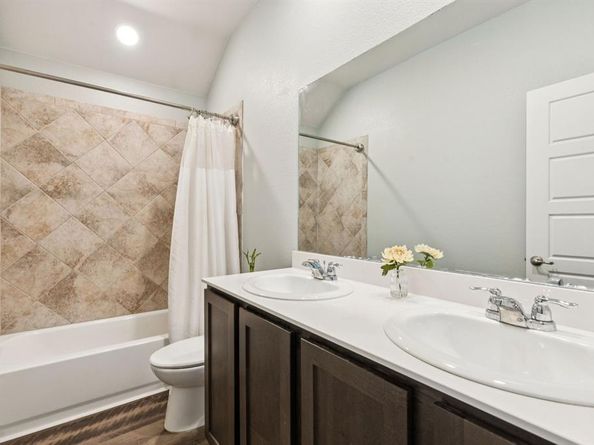 292  Jefferson Lane , Fate Texas 75189