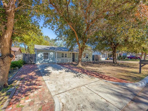 8528  Pemberton Court , White Settlement Texas 76108