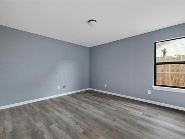 10001  Pack Saddle Trail , Fort Worth Texas 76108