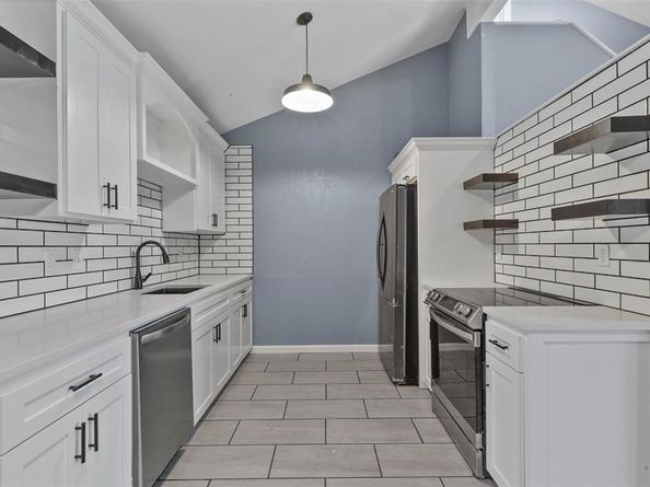 10001  Pack Saddle Trail , Fort Worth Texas 76108