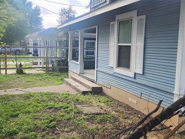 940 W 7th Street , Dallas Texas 75208