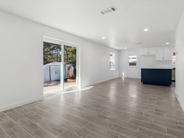 4045  Wind River Drive , Dallas Texas 75216