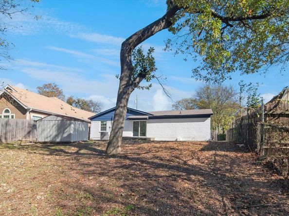 4045  Wind River Drive , Dallas Texas 75216