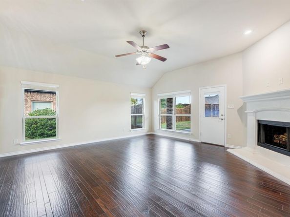 5022  Hidden Creek Road , Garland Texas 75043