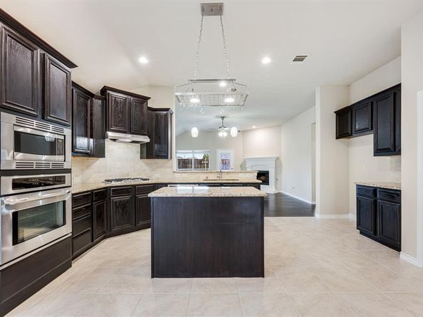 5022  Hidden Creek Road , Garland Texas 75043