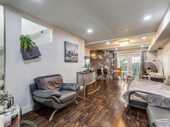 900 S Weatherred Drive  900L, Richardson Texas 75080