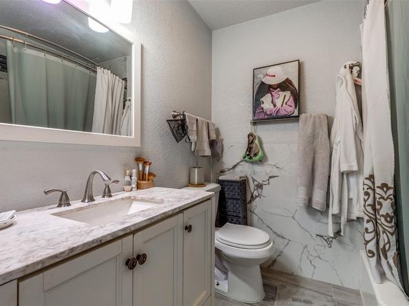 900 S Weatherred Drive  900L, Richardson Texas 75080