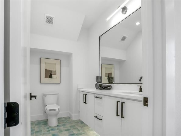 3629  Vilbig Road , Dallas Texas 75212