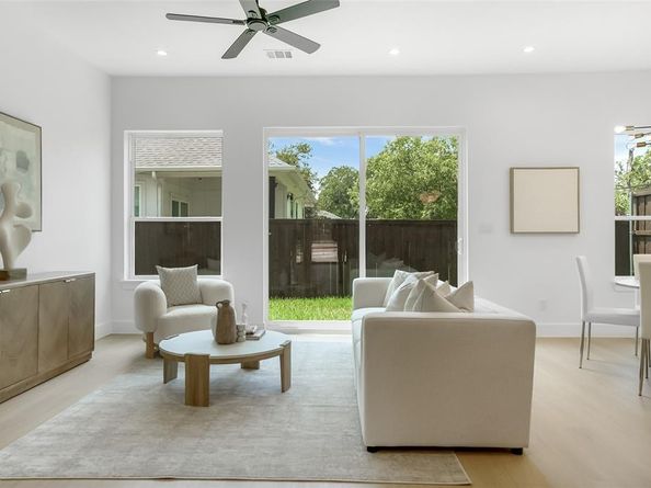 3629  Vilbig Road , Dallas Texas 75212