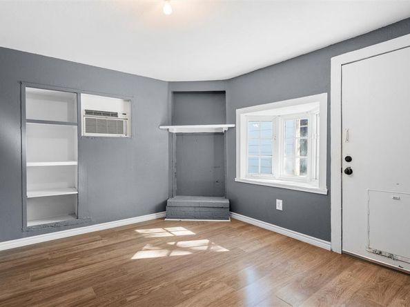 1714 E Union Bower Road , Irving Texas 75061