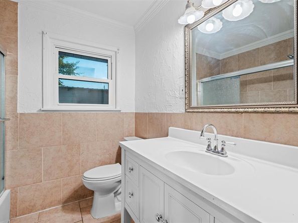 1714 E Union Bower Road , Irving Texas 75061