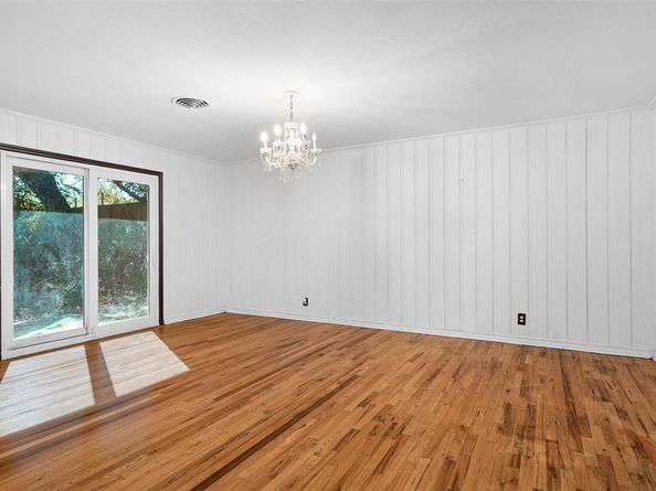 1714 E Union Bower Road , Irving Texas 75061