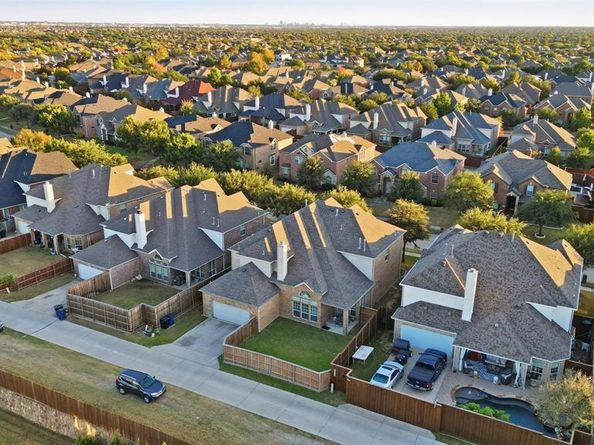 1332  Dutch Hollow Drive , Frisco Texas 75033