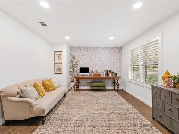 2100  Fairfax Road , Denton Texas 76205