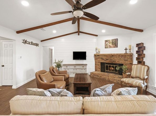 2100  Fairfax Road , Denton Texas 76205