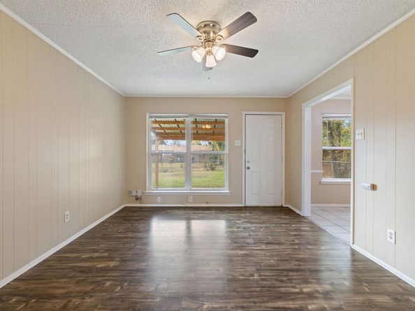 3514  Summit Lane , Garland Texas 75042