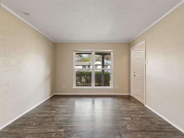 3514  Summit Lane , Garland Texas 75042