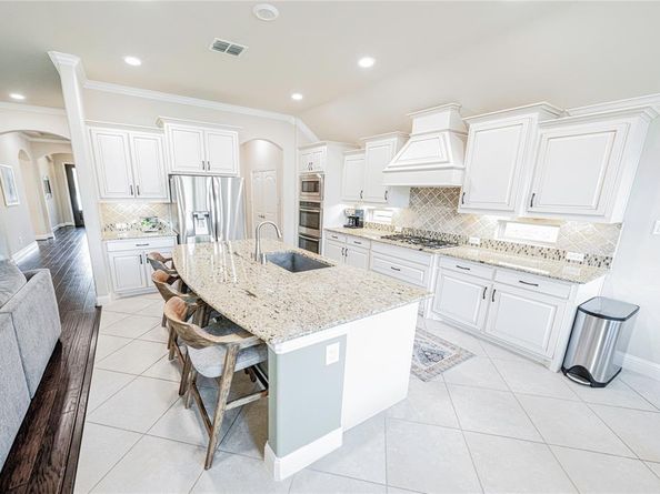 2724  Driftwood Creek Trail , Celina Texas 75078