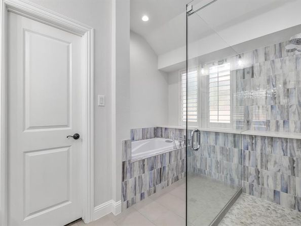 6005  Valentino Court , Colleyville Texas 76034