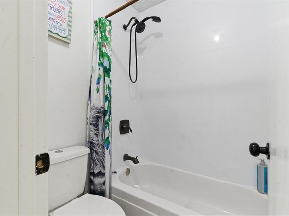 1212  Eagle Lake Drive , Azle Texas 76020