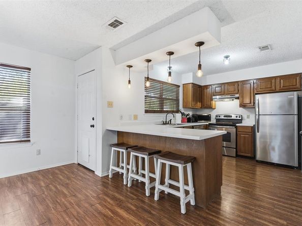 1212  Eagle Lake Drive , Azle Texas 76020