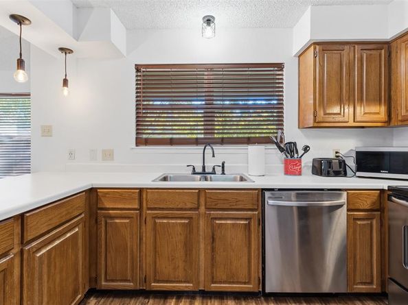 1212  Eagle Lake Drive , Azle Texas 76020