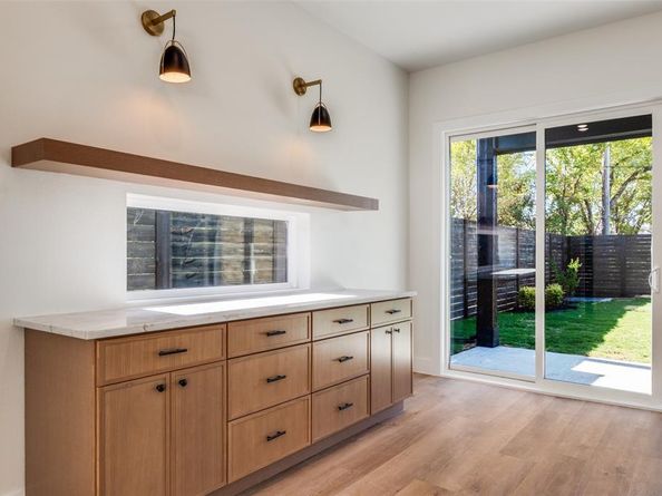 2415  Meyers Street , Dallas Texas 75215