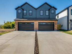 2415  Meyers Street , Dallas Texas 75215