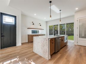 2415  Meyers Street , Dallas Texas 75215