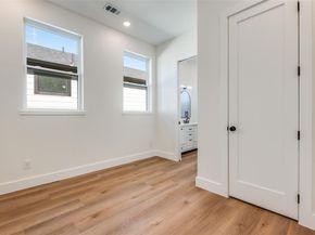 2415  Meyers Street , Dallas Texas 75215