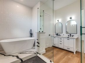 2415  Meyers Street , Dallas Texas 75215