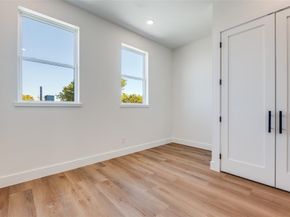 2415  Meyers Street , Dallas Texas 75215