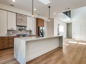 2415  Meyers Street , Dallas Texas 75215