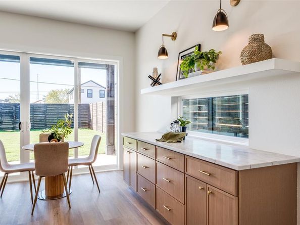 2415  Meyers Street , Dallas Texas 75215