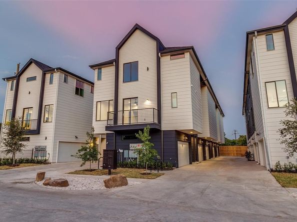 3308  Birmingham Avenue  C11, Dallas Texas 75210