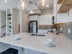 3308  Birmingham Avenue  C11, Dallas Texas 75210