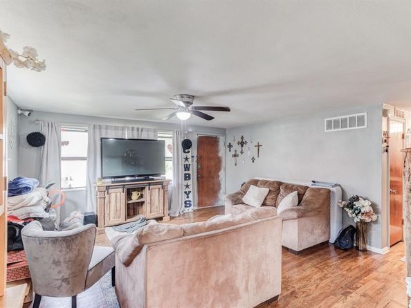 3410  Sheldon Avenue , Dallas Texas 75211