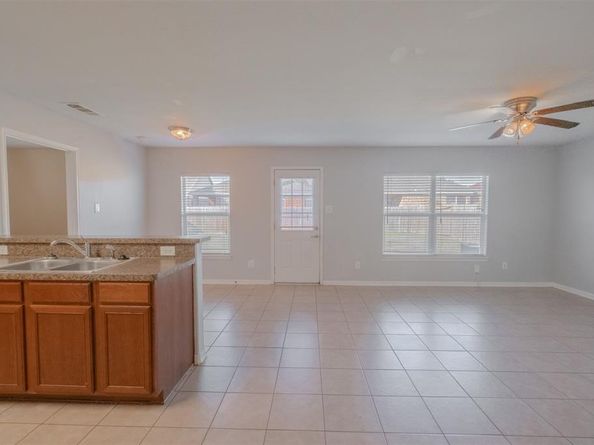 636  Noble Grove Lane , Fort Worth Texas 76140